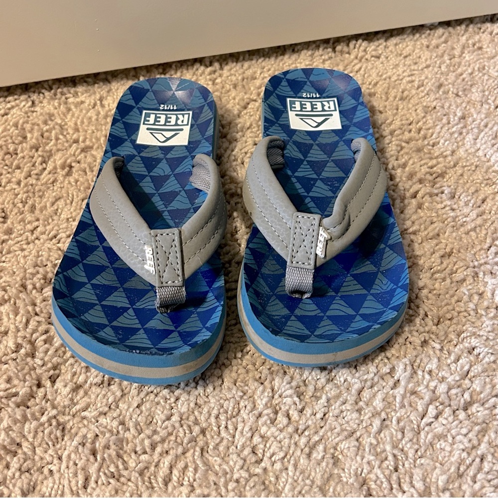 Reef Blue Flip Flops Boys Size 11/12
